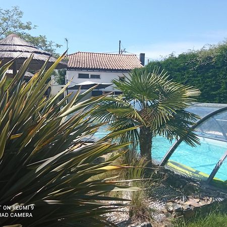 לינה וארוחת בוקר Le Champ-Saint-Pere Mas Des Vignes Piscine Chauffee מראה חיצוני תמונה